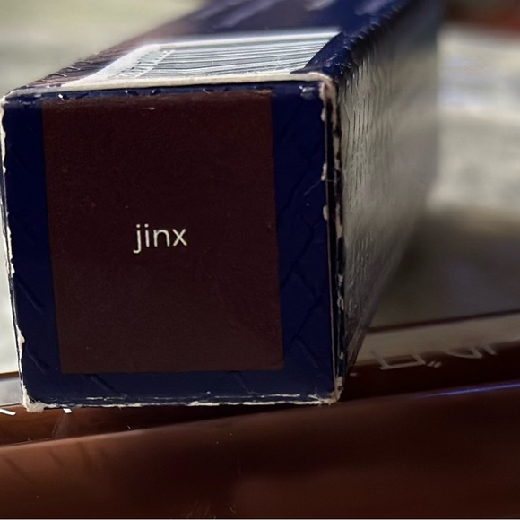 DRAGUN BEAUTY DRAGUNGLASS matte liquid lip color: Jinx 4.5ml Goth - Picture 4 of 5